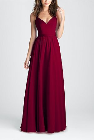 Elegant Burgundy V-Neck Bridesmaid Dresses with Spaghetti Straps