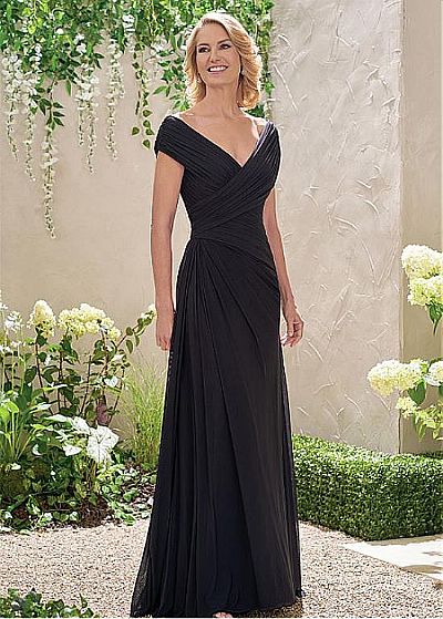 Fashionable Pleated Long Chiffon Mother of Bride Dress