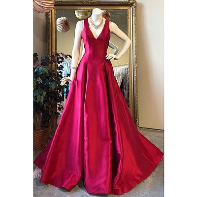 Deep V-Neck Pleated Burgundy Evening Dresses