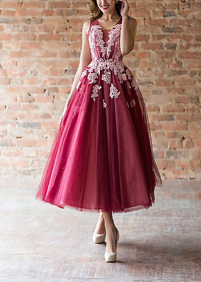 Short Burgundy Tulle Prom Dresses with White Appliques