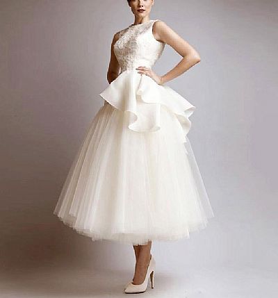 Stylish White Tulle Evening Dresses Backless with Ruffles