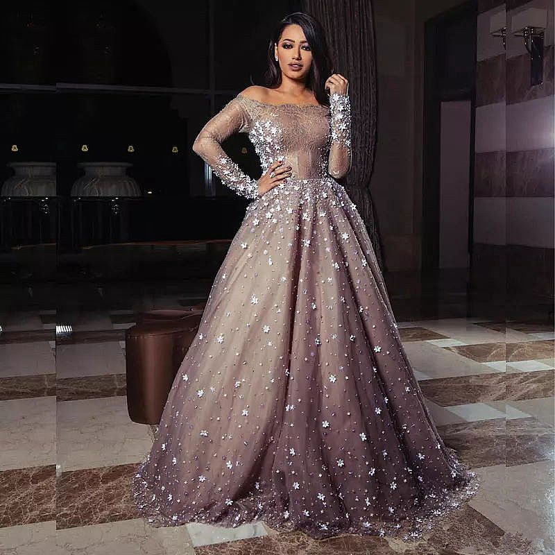 20 Glamorous Gowns Full of Sparkle and Shine! - Praise Wedding | Gowns,  Ball gowns, Glamorous dresses