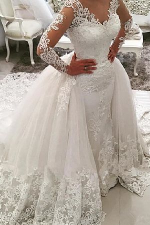 Stunning Lace Wedding Dresses with Removable Chapel Train