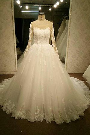 Long Sleeves Lace Wedding Gowns Sheer Back with Pearls