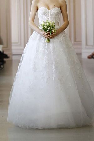 Designer Sweetheart Tulle Wedding Dresses with Floral Appliques