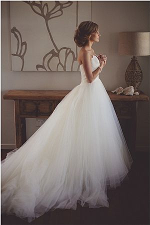 Graceful Sweetheart Fluffy Tulle Wedding Dress