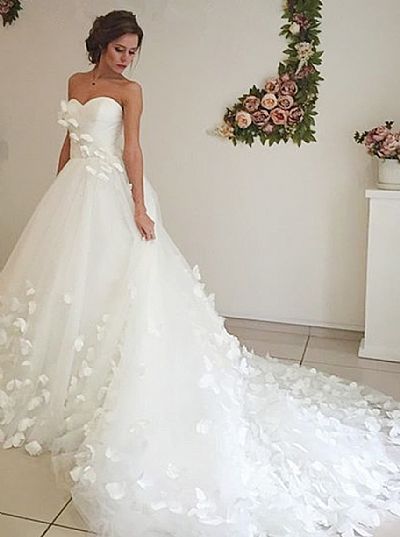 Romantic Sweetheart Wedding Dress with Flower Bridal Gowns