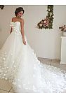 Romantic Sweetheart Wedding Dress with Flower Bridal Gowns