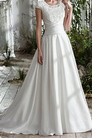 Simple Pleated Satin Wedding Dresses with Short Sleeves