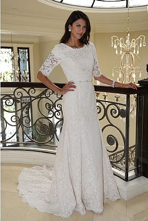 2018 Vintage Lace Wedding Dresses with Half Sleeves