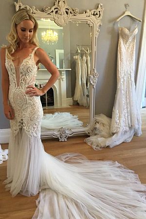 Plunging Neckline Embroidery Tulle Beach Wedding Dresses