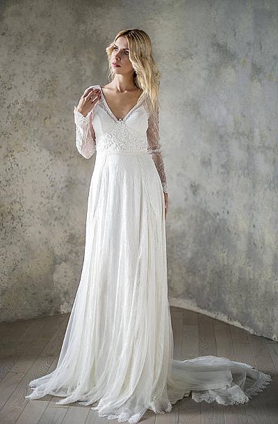 Casual Soft Tulle Wedding Dresses Backless & Long Sleeves