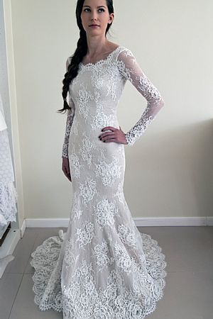 Beautiful Backless Lace Wedding Dress with Long Sleeves