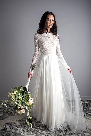 Puffy Tulle Skirt Wedding Dresses with Lace Top