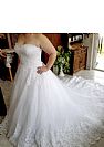 Plus Size Lace Wedding Gowns with Sweetheart Neckline