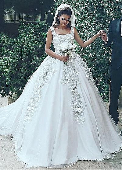 Gorgeous Embroidery Ball Gown Wedding Dress with Square Neckline