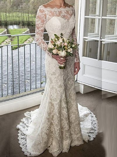 Off the Shoulder Lace Wedding Dress with Sweep Train