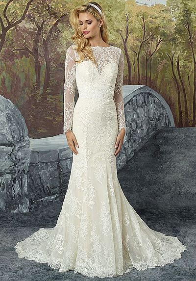 Exquisite Lace Appliqued Wedding Dress with Long Sleeves