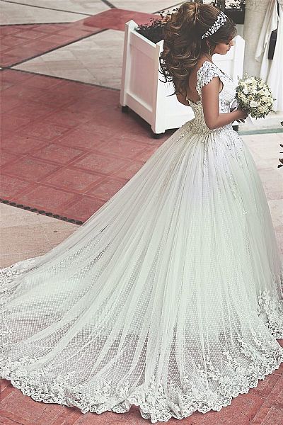 Gorgeous Lace Appliqued Ball Gown Wedding Dresses